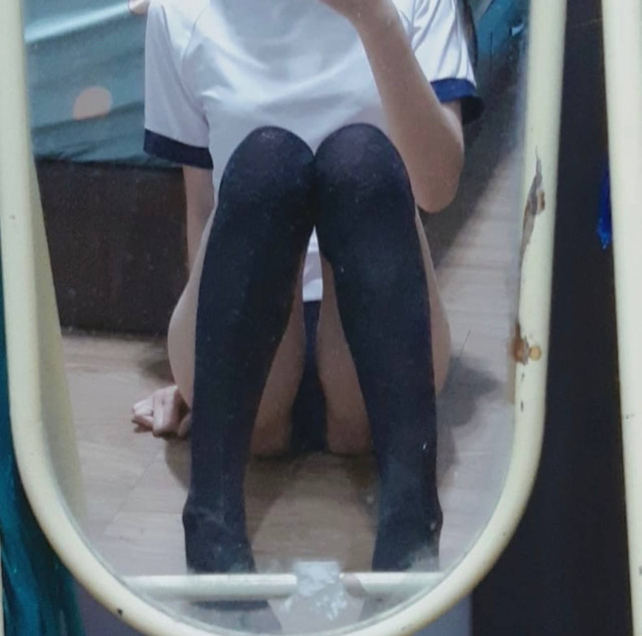 Bà chị dâu dâm đãng và cậu em rể háo sắc