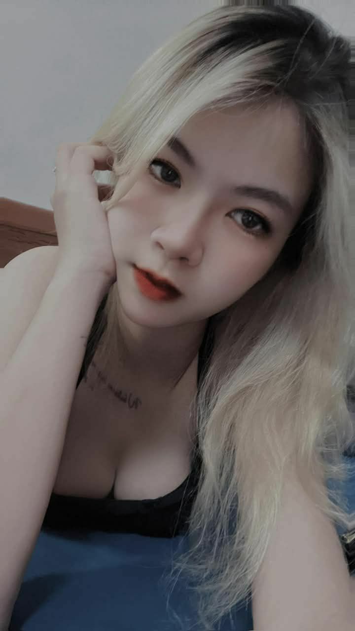 [Ruthless Cock] Lợi nhuận cao nhất trong một trò chơi, nữ thần hộ tống hàng đầu, trang phục khiêu dâm, máy rung, bò đen lớn, liếm chân, hôn lưỡi, sờ lồn và xuất tinh vào âm đạo, tất cả đều có!
